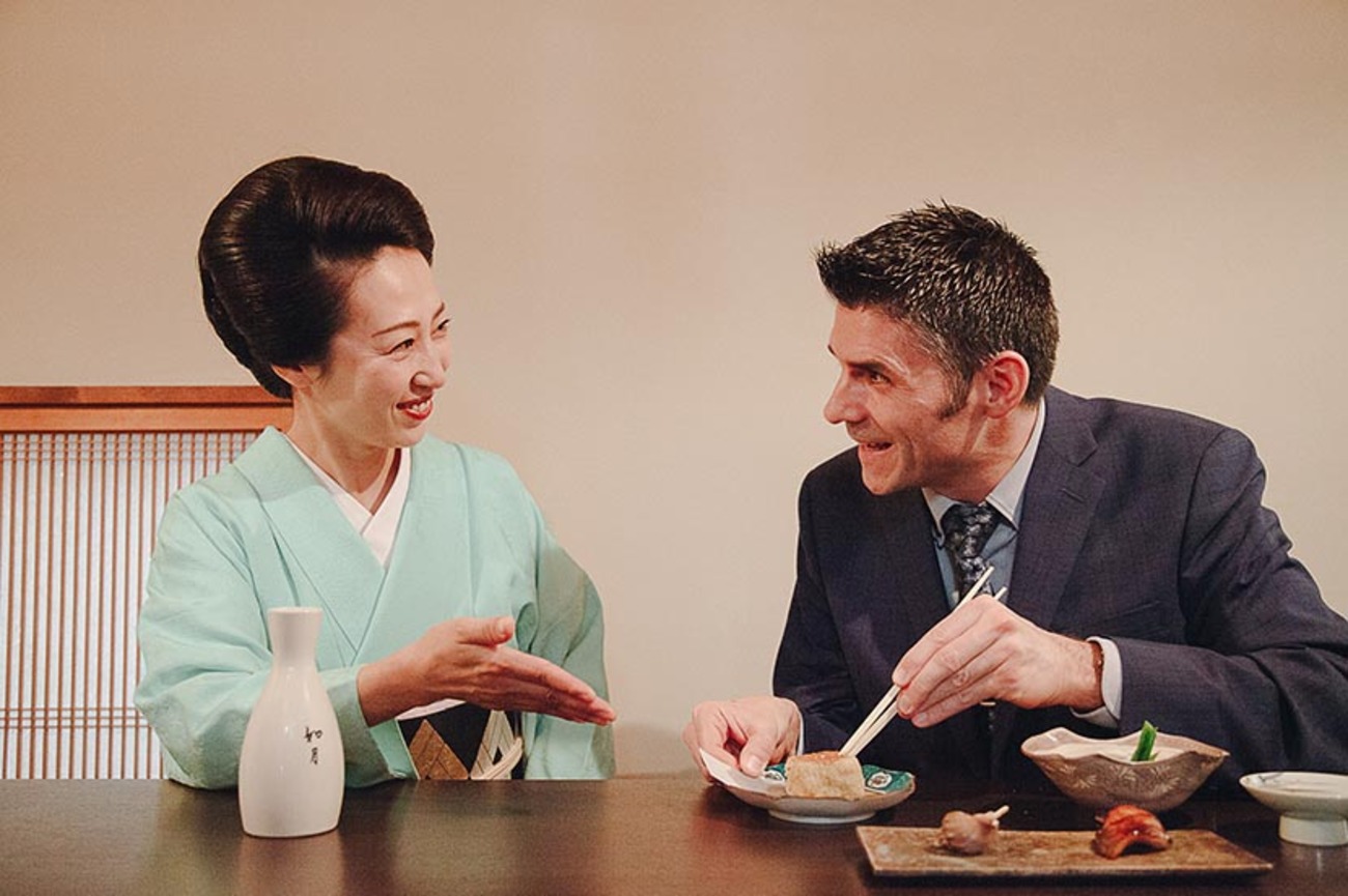 割烹「如月」の美人女将 如月まみさんが教える、日本料理店でのマナー