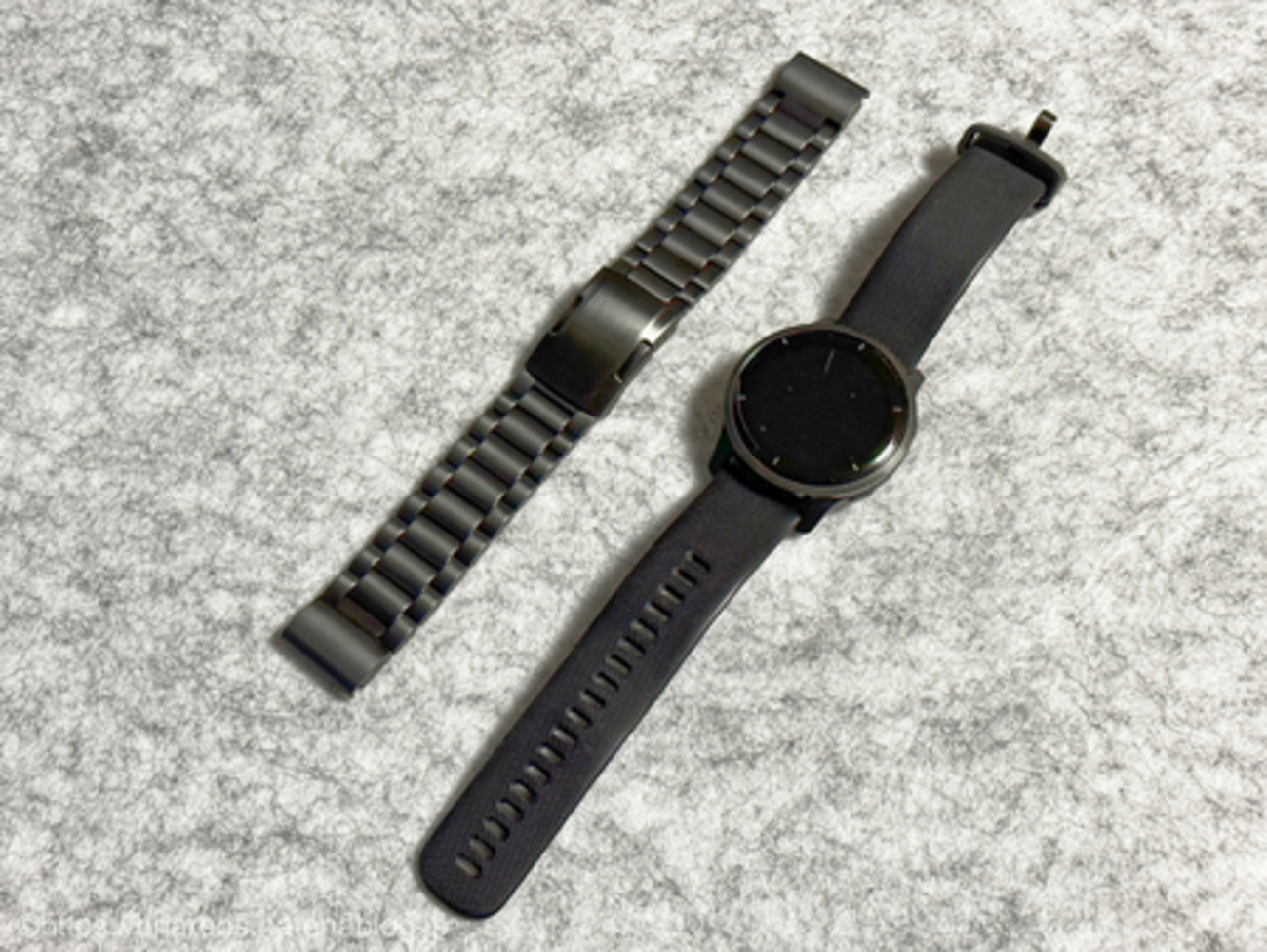 Garmin Venu 2のバンド交換 - memento