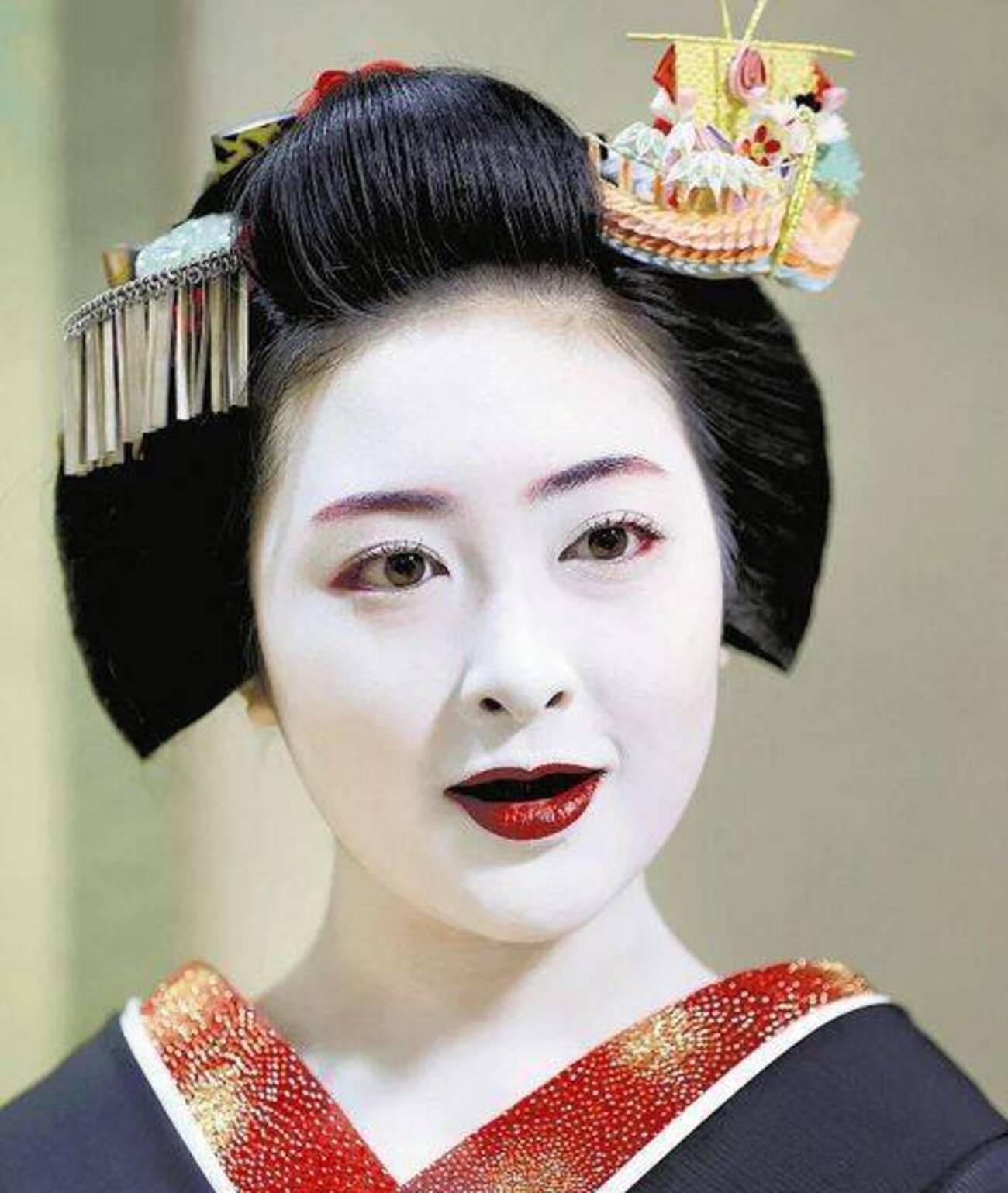 宮川町の売れっ子、舞妓の小晶さんが襟替えしはったよ！ - 京都てっ 