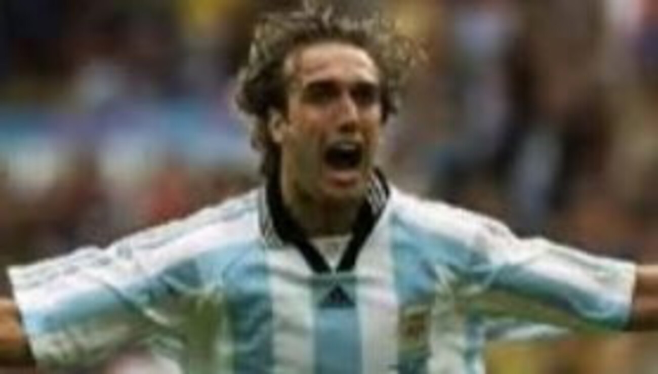 【美品！】ガブリエル・バティストゥータ/アルゼンチン代表/98W杯モデル 今日52歳になるガブリエル・バティストゥータの無条件爆撃機を