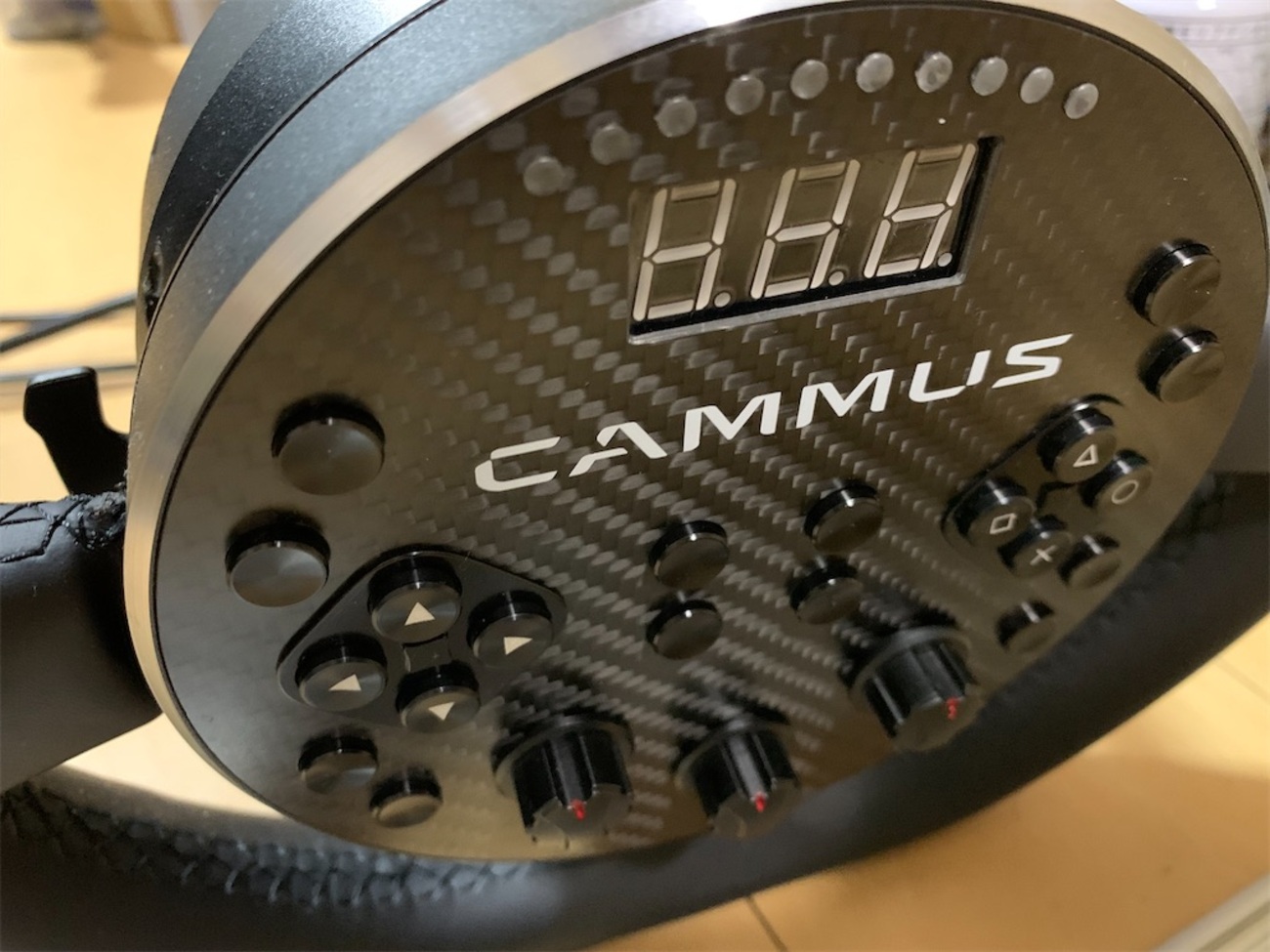 ペダル付き 稚 CAMMUS デスククランプ