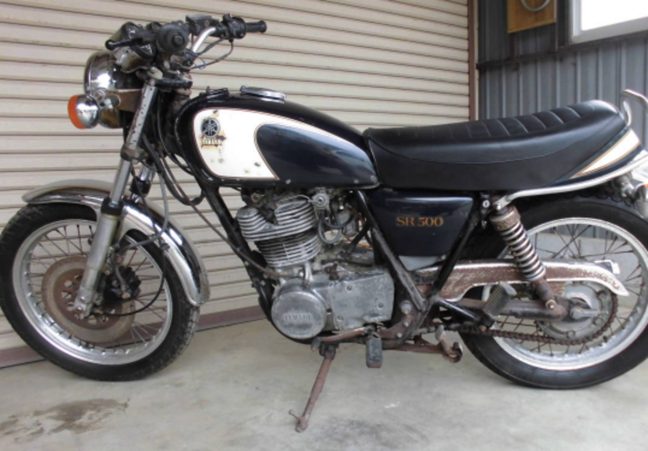 AKO-MOTORCYCLE: 交換パーティー ～SR500エンジン修理～