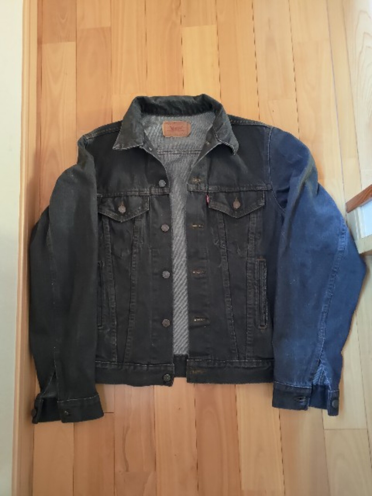 No.390 Levi