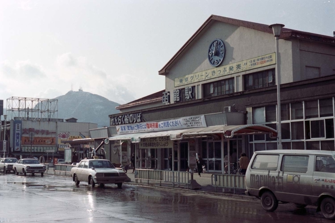 ★★JR函館本線　函館〜札幌　当時全駅　駅名版、車両、駅舎裁断写真★★2312 JR函館本線 函館〜札幌 当時全駅 駅名版、車両、駅舎裁断