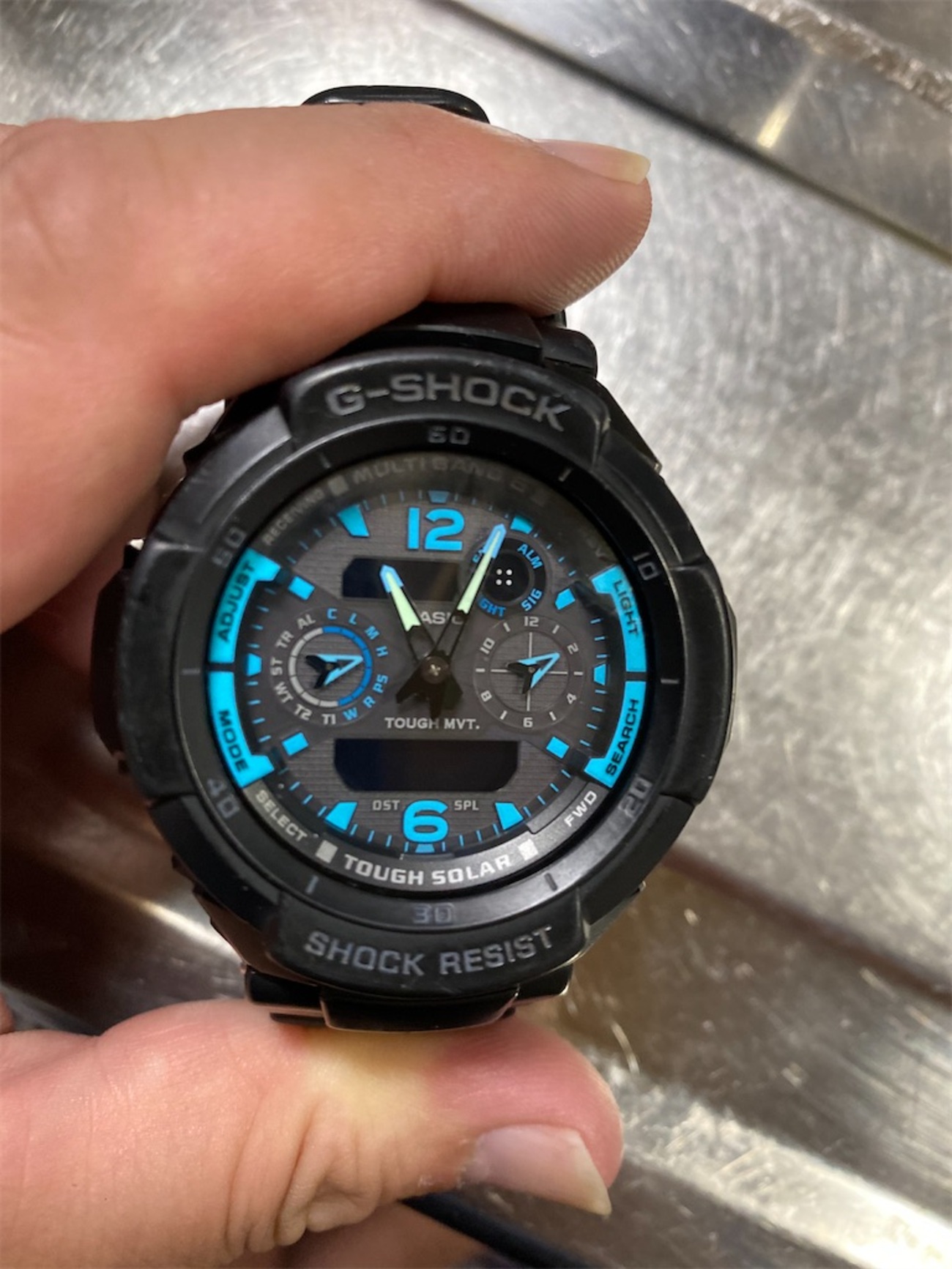 G-SHOCK GW-3500の電池交換。 - カメラ屋元公式中の人 アオキのブログ