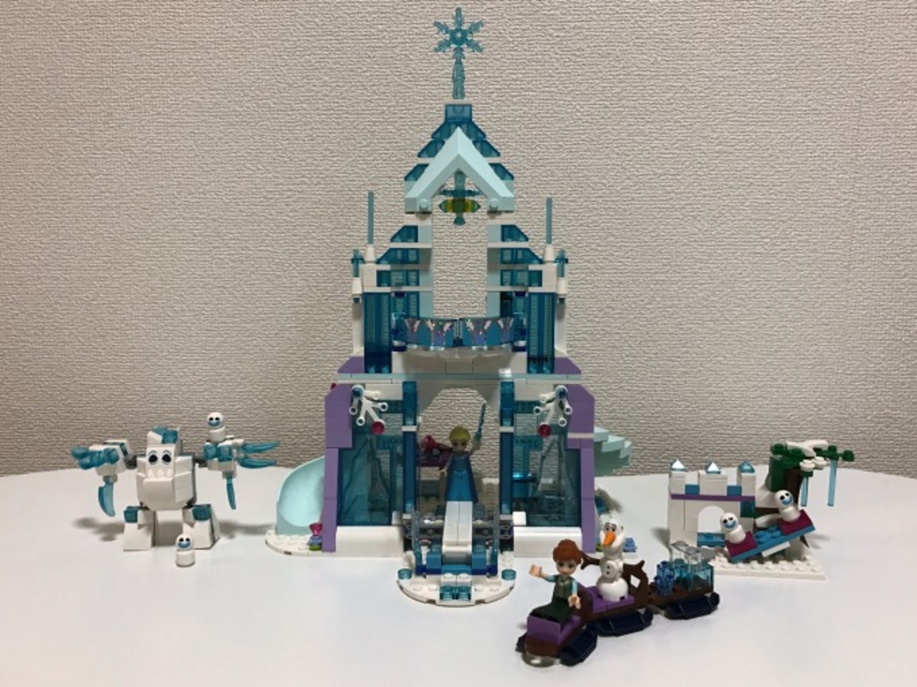 3歳の娘がLEGO ディズニー『アナと雪の女王 アイスキャッスル 