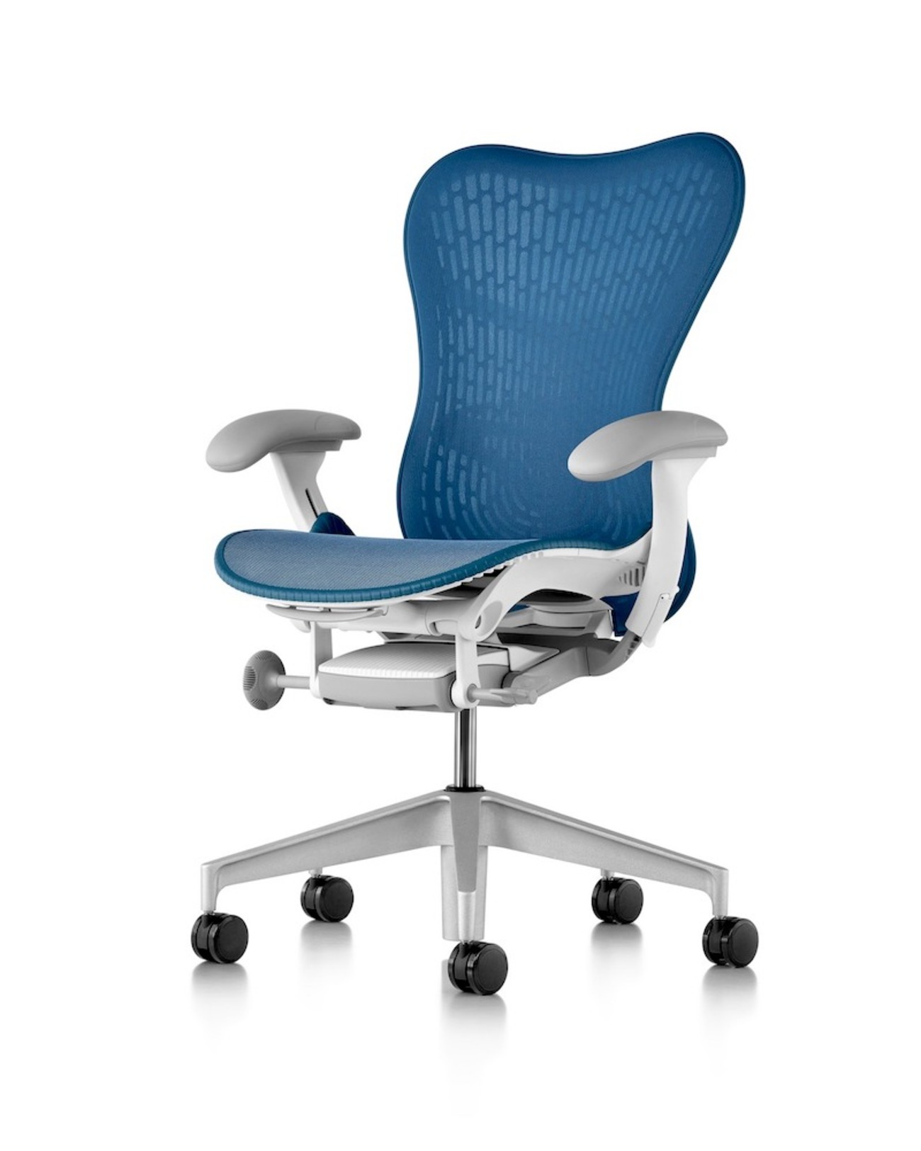 腰痛対策の決定打となるか？ ハーマンミラー「ミラ2チェア」買って