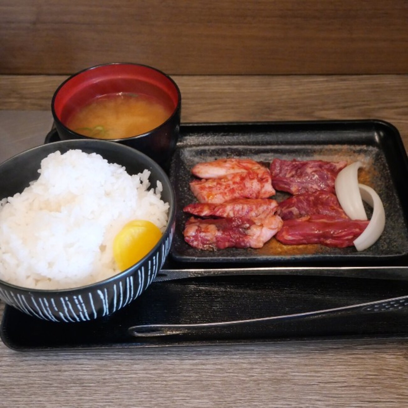 【焼肉 楽 コイン通り店】8月オープン。一人焼肉専用カウンターで炭火焼肉を(佐伯区五日市) - 百鬼丸もどきのほぼ広島グルメ