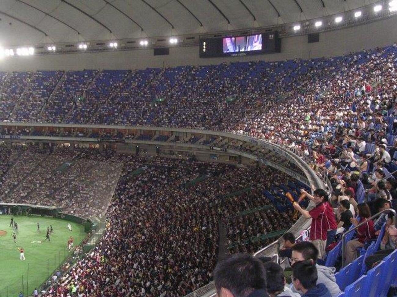 世界有名な 2018年 8月7日（火）巨人VS阪神 東京ドーム 外野レフト指定 