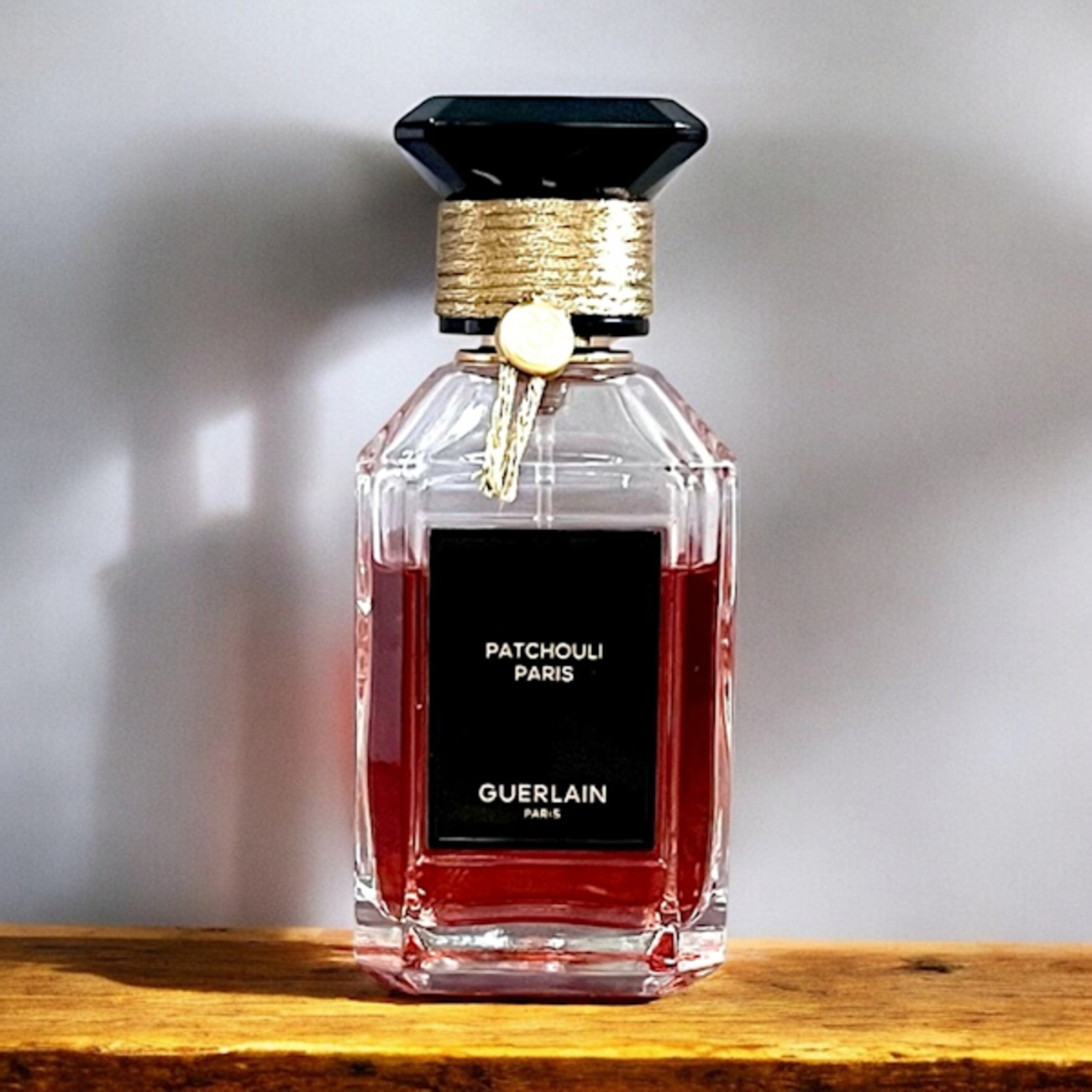 第399夜 Patchouli Paris - 千一夜香水物語