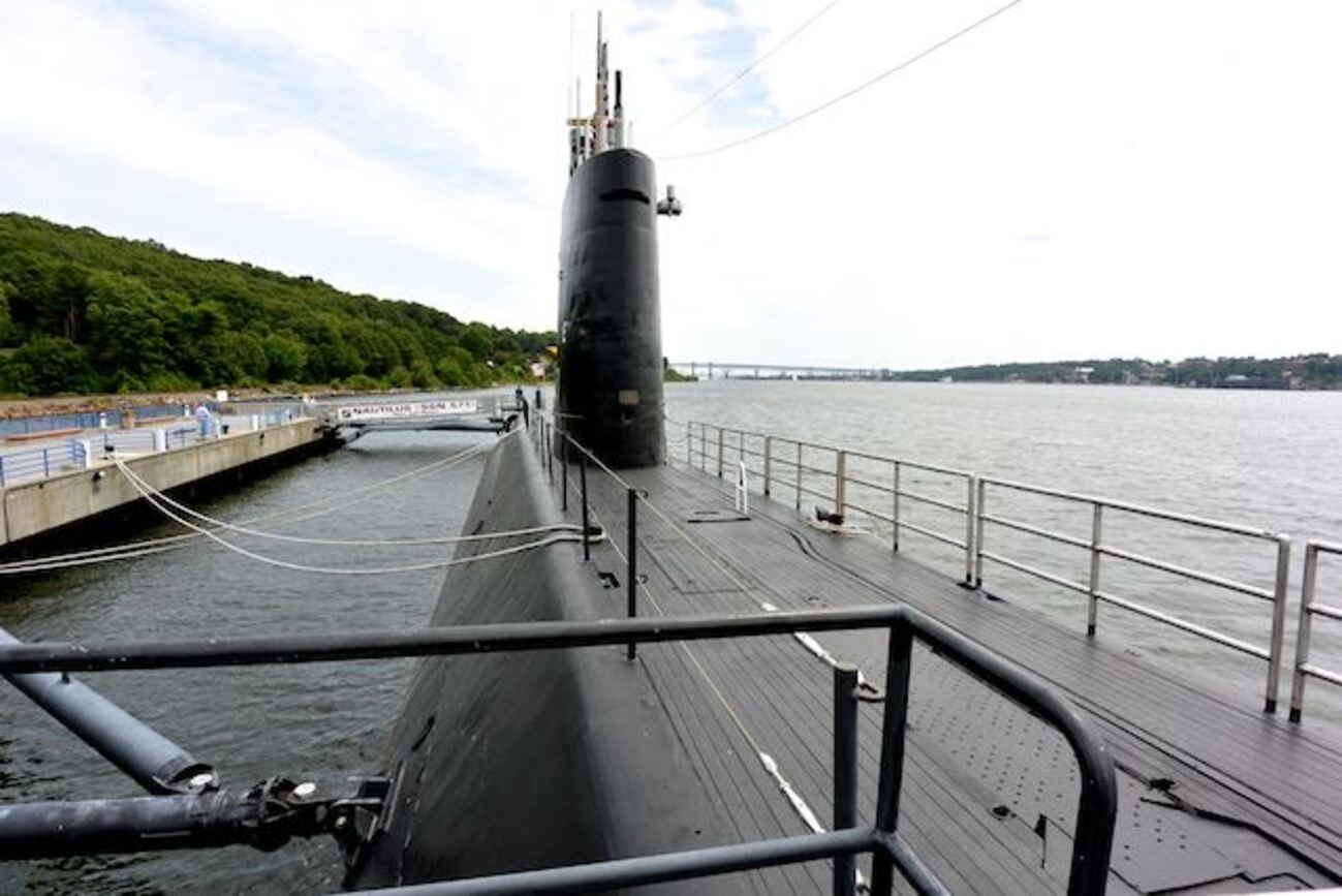 ファースト・ネイビー・ジャックと魚雷発射室〜潜水艦「ノーチラス」 - ネイビーブルーに恋をして
