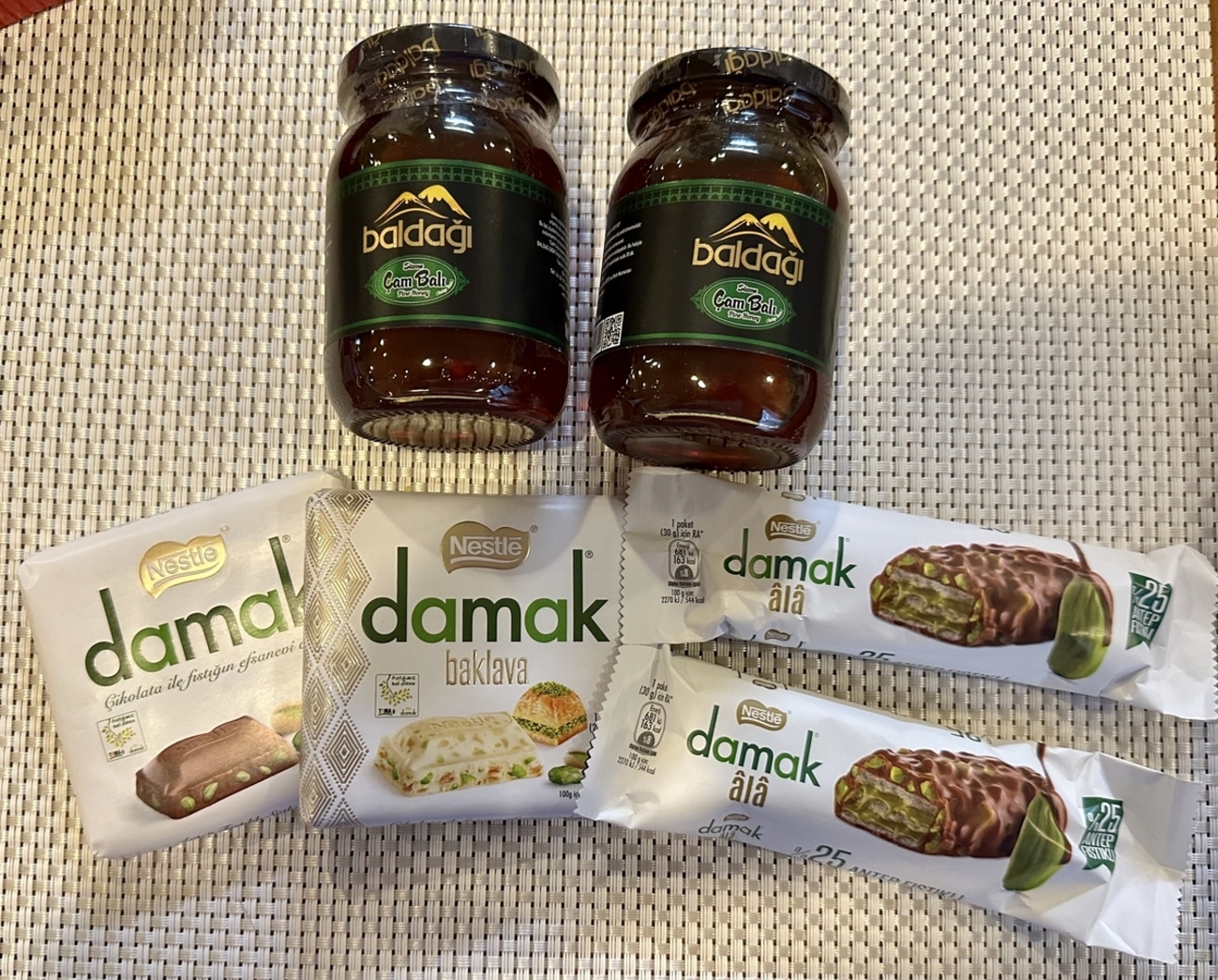 やっぱり時差ぼけ、そしてトルコ土産 - ミケマル的 本の虫な日々