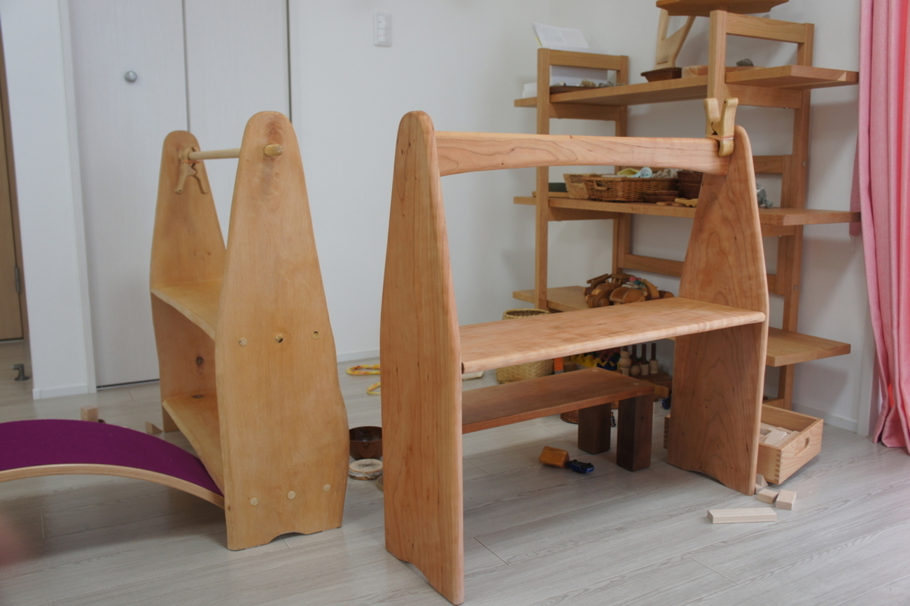 シュタイナー　ついたて　ハンドメイド シュタイナー ついたて✩.*˚組み立て式☆木製ボルト☆棚2段