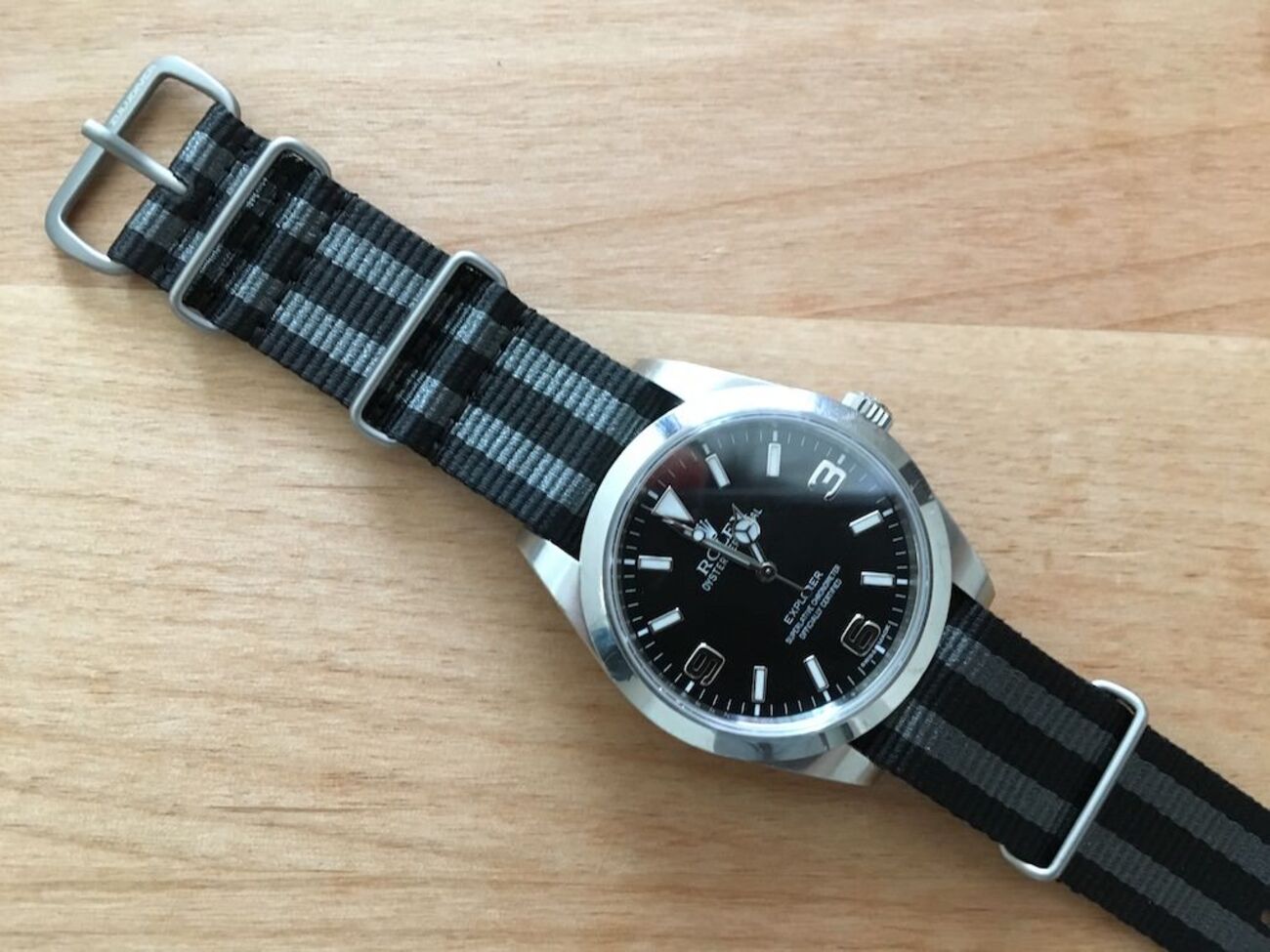 ロレックスエクスプローラーをNATOベルトZULUDIVER NATO G10に変更する 