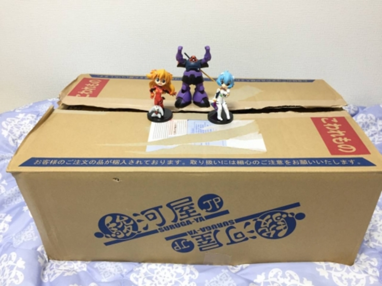 コミック、アニメ、ゲームフィギュア　箱いっぱい詰め合わせ35点以上　　お買い得 backend=imagemagick;version=1;