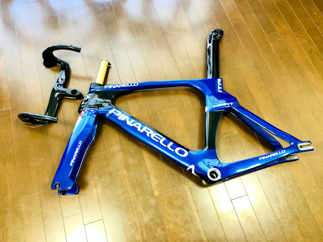 トラック専用バイクフレーム Pinarello MAATが到着したので重量などを 