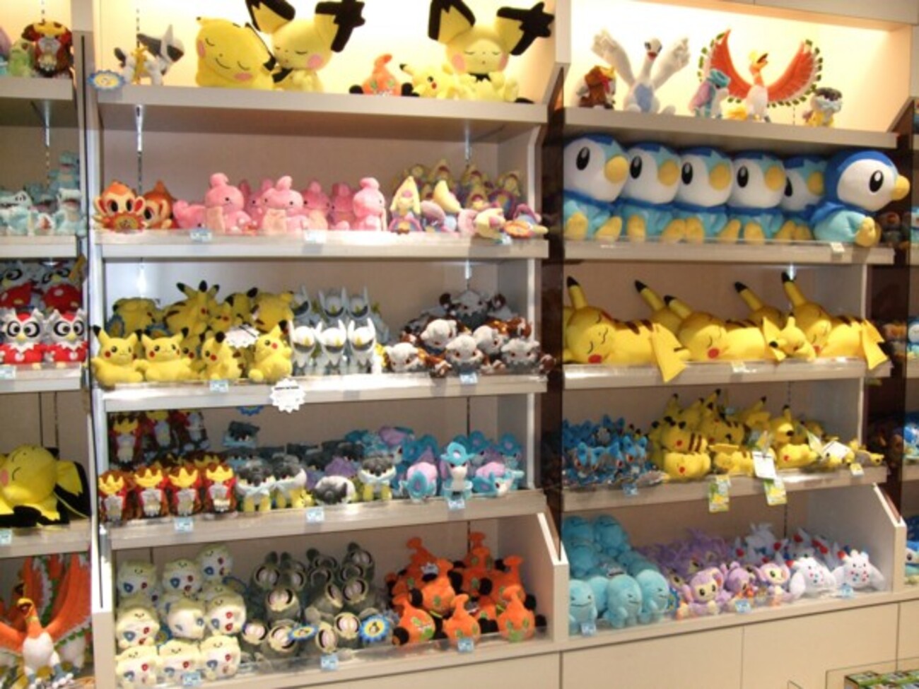 ポケモンドールズ、リザードン、カビゴン、アーマーガア、ピカチュウ 、サルノリ Amazon.co.jp: ポケモンセンターオリジナル カビゴンドール