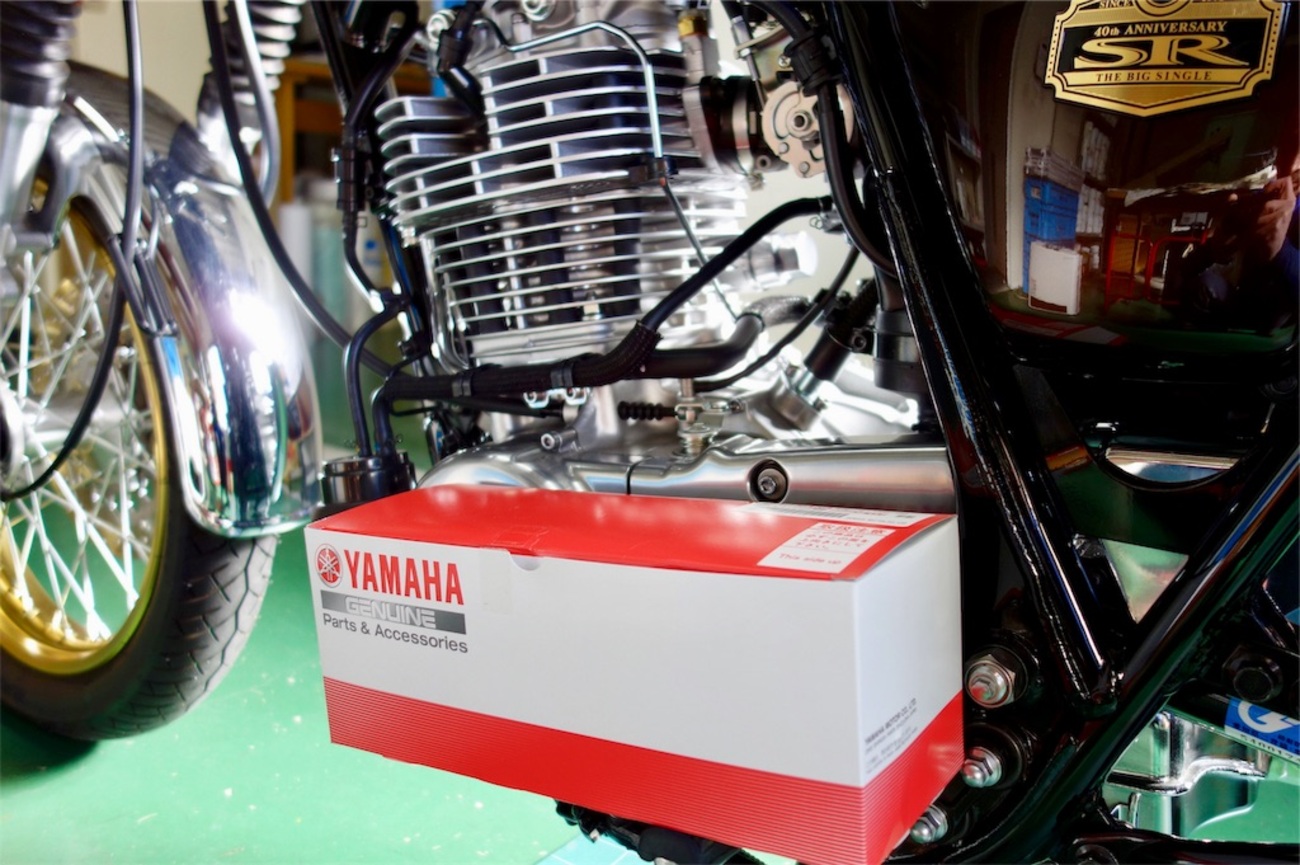 SR400 パフォーマンスダンパー取り付け - SR and JAKE