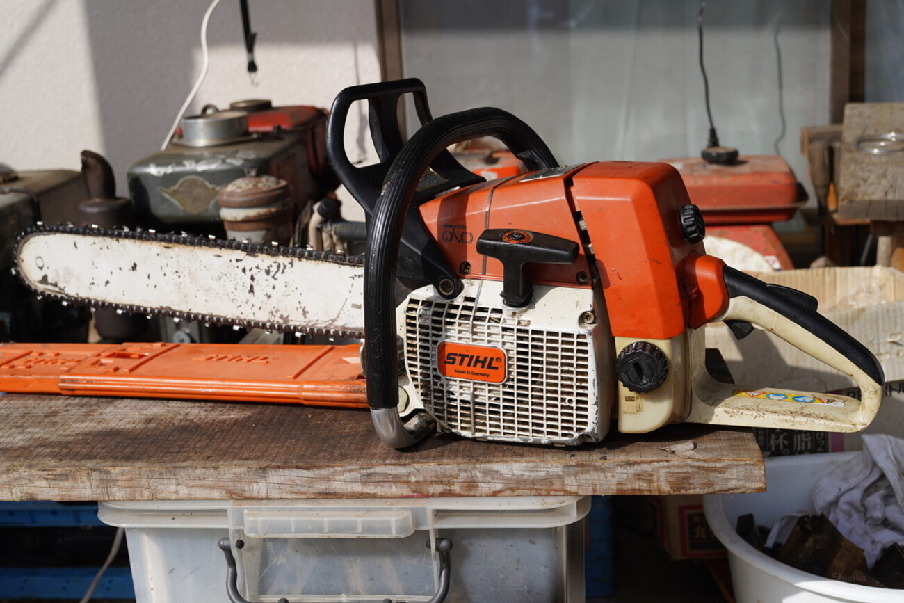 STIHL 044 清掃+プラグ交換 ＆ 011AVT キャブレターダイヤフラム交換 