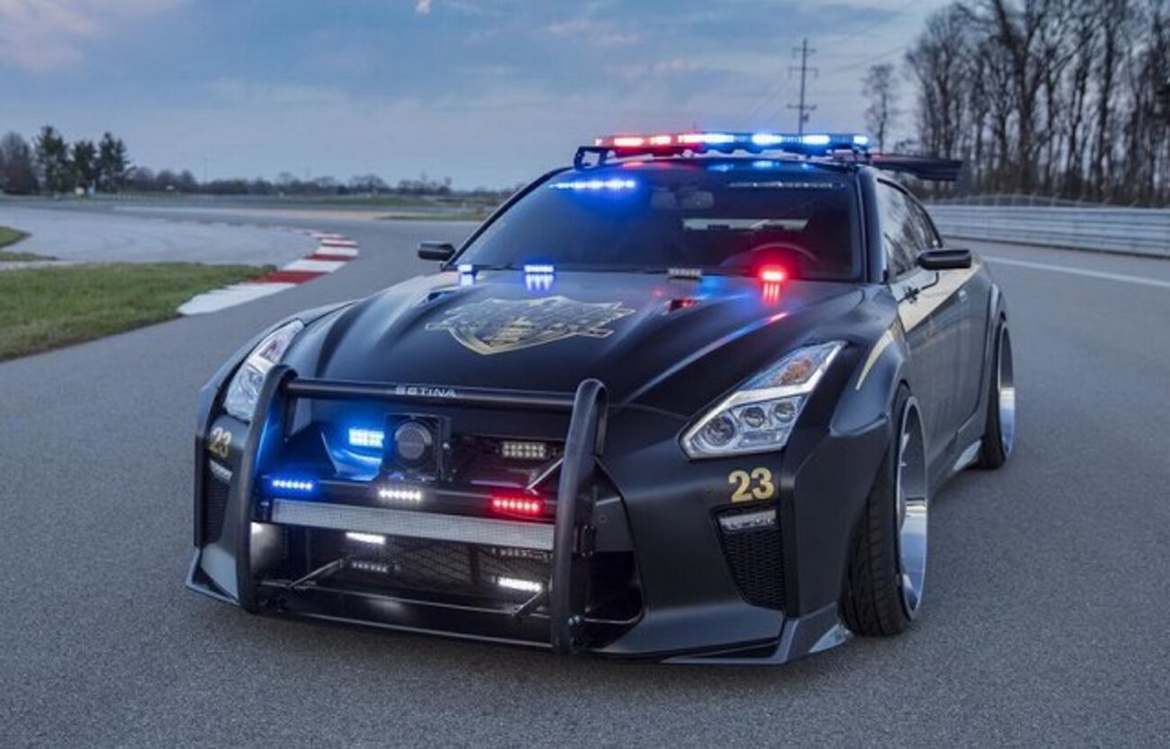 迫力の警察車両に！日産GT-Rカスタム「Copzilla」公開 - 車好き新型車