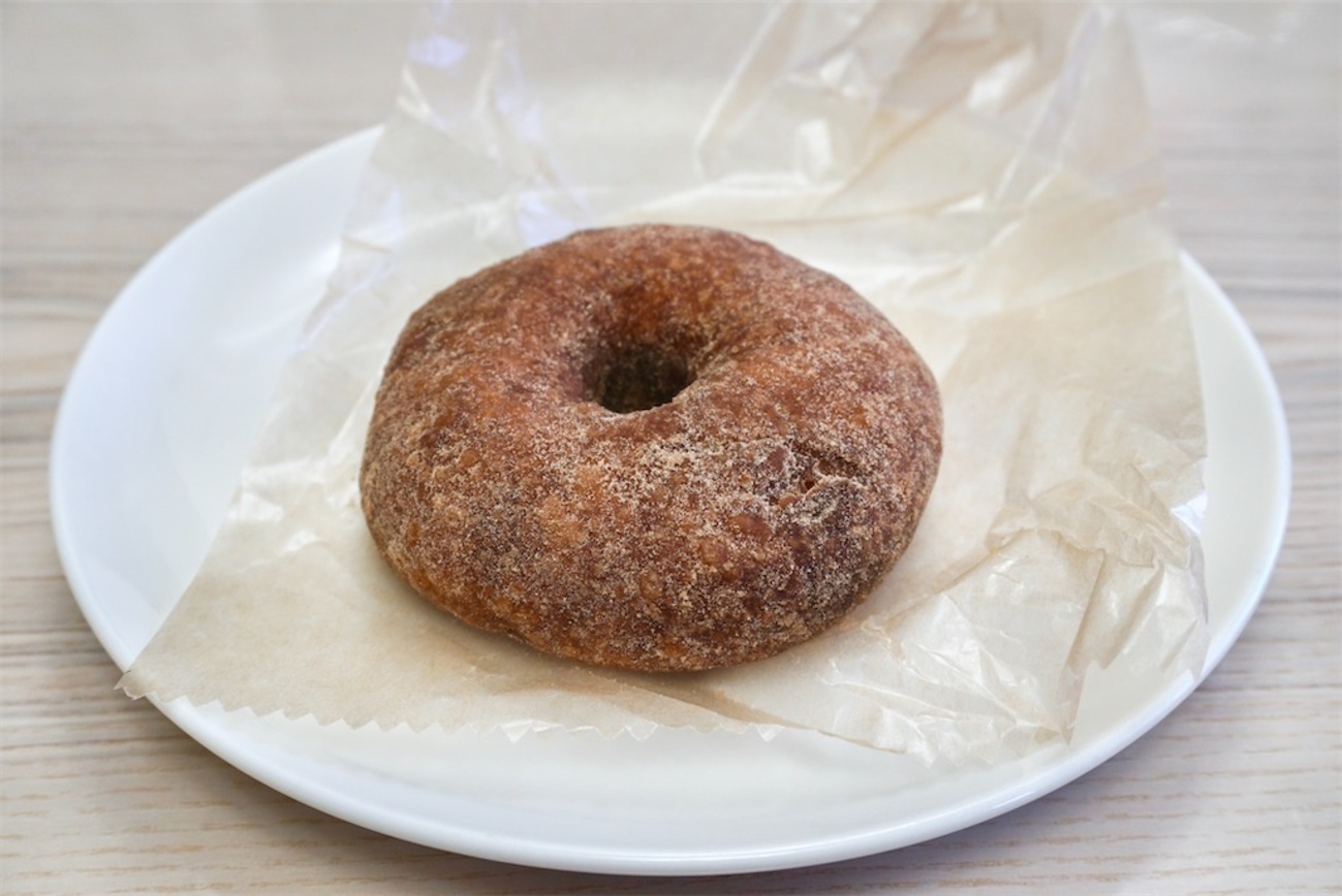 笹塚の「dough-ist（ドウイスト）」で湯種ドーナツ（シナモンシュガー 