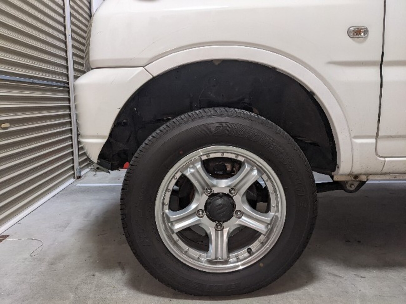ジムニー　JB23純正ホイール　タイヤ付き　直接受け渡し。 ジムニー JB23純正ホイール タイヤ付き 直接受け渡し。
