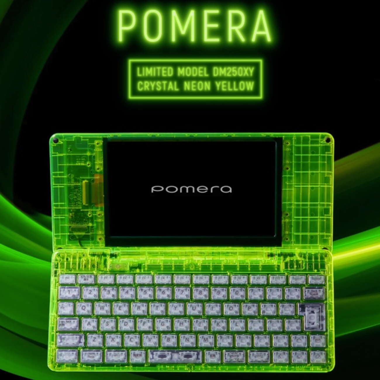 キングジムがポメラの特別モデル「DM250XY Crystal Neon Yellow」250台 