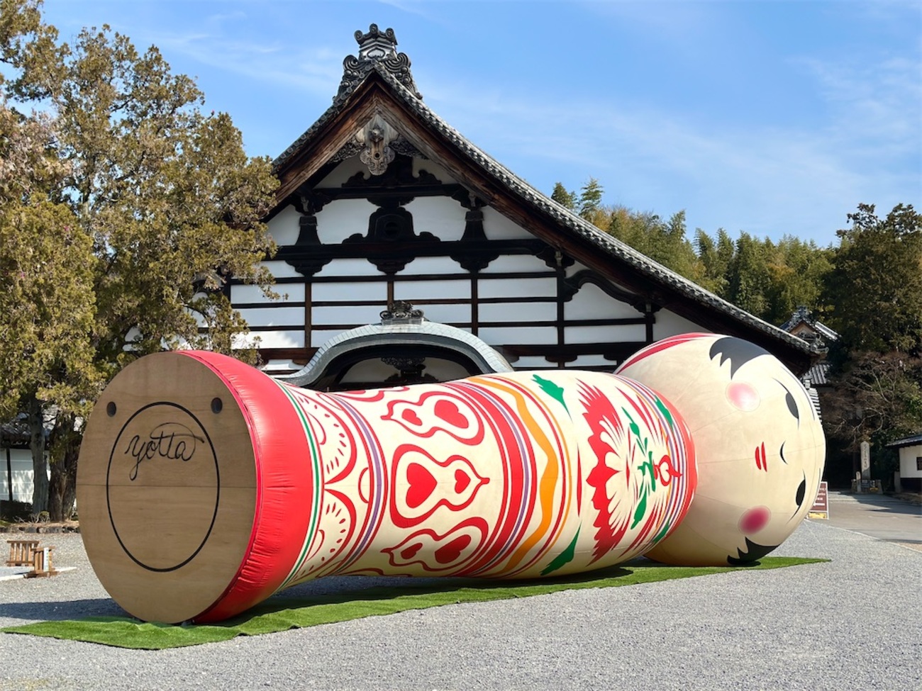 今年の巨大こけし花子さんは東福寺❗️】ARTISTS'FAIR KYOTO 2025