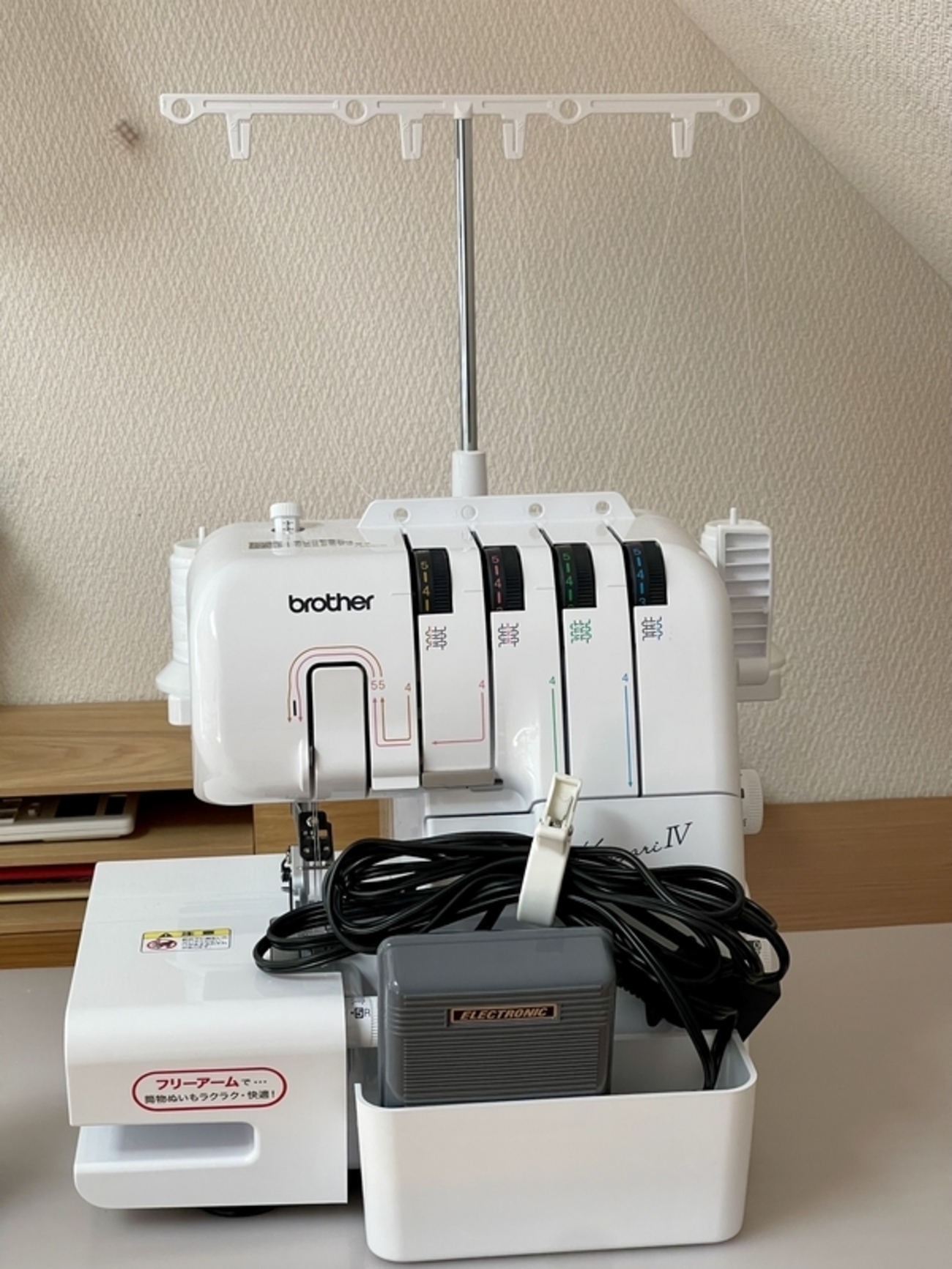 年末処分 ロックミシン brother かがり4