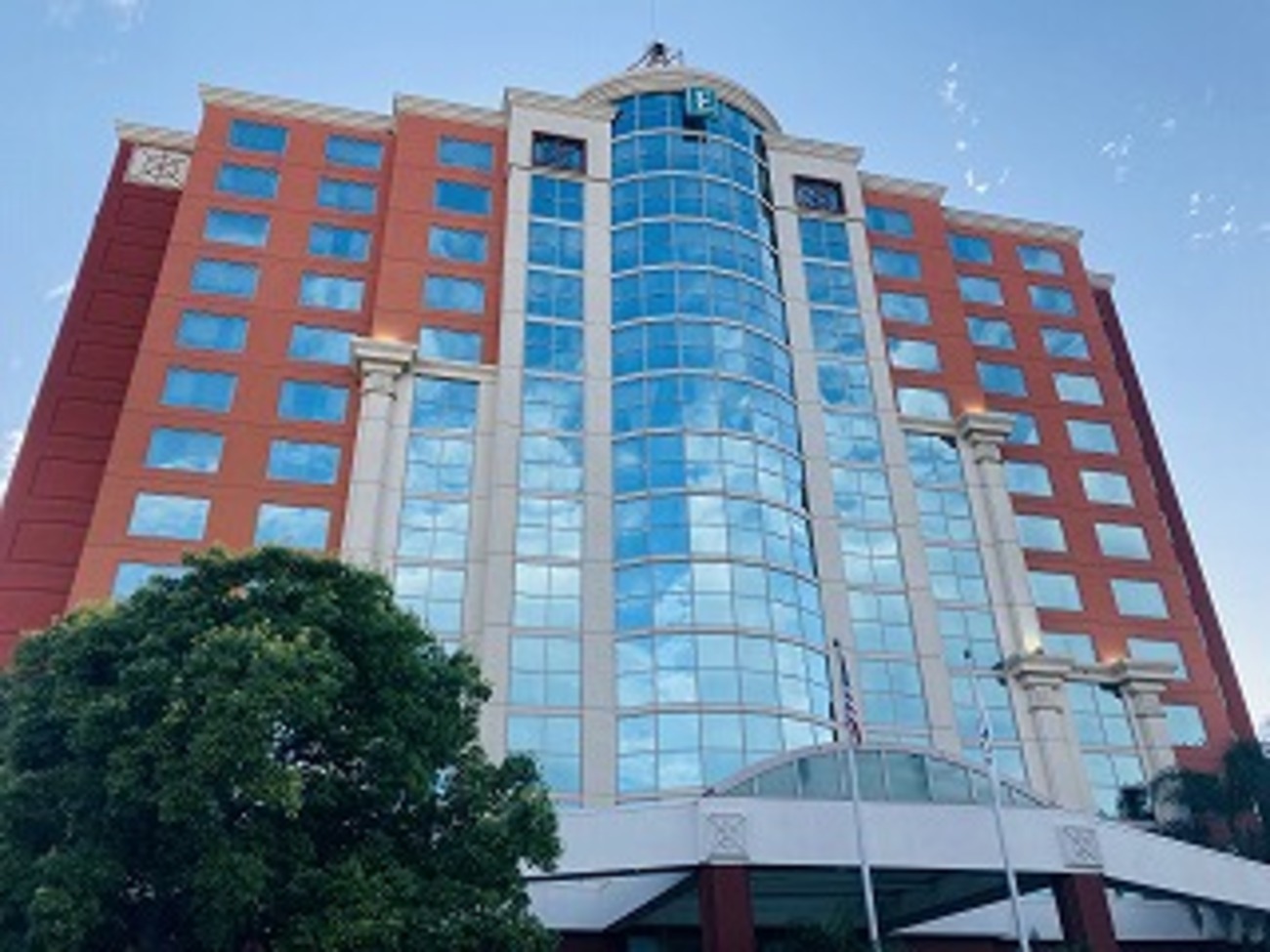 アナハイムおすすめホテル。Embassy Suites by Hilton Anaheim