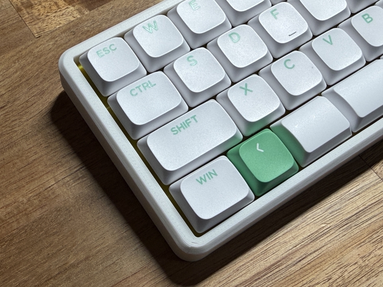 自作キーボードキット『BeThirty v3 ネジレスケース』ビルドガイド
