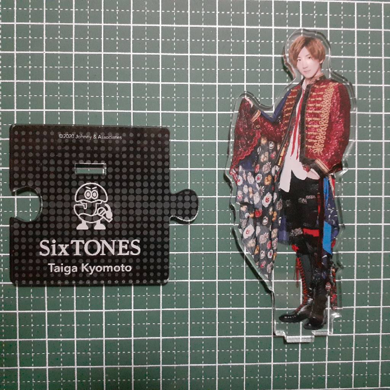ジャニーズのアクスタのサイズについて調べてみた！ - つぶやきまとめ