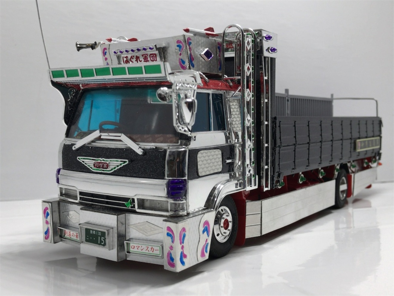 デコトラプラモデル　フジミ模型日野レンジャー4D 箱車 デコトラプラモデル フジミ 1/32 日野 レンジャー 完成品 - メルカリ
