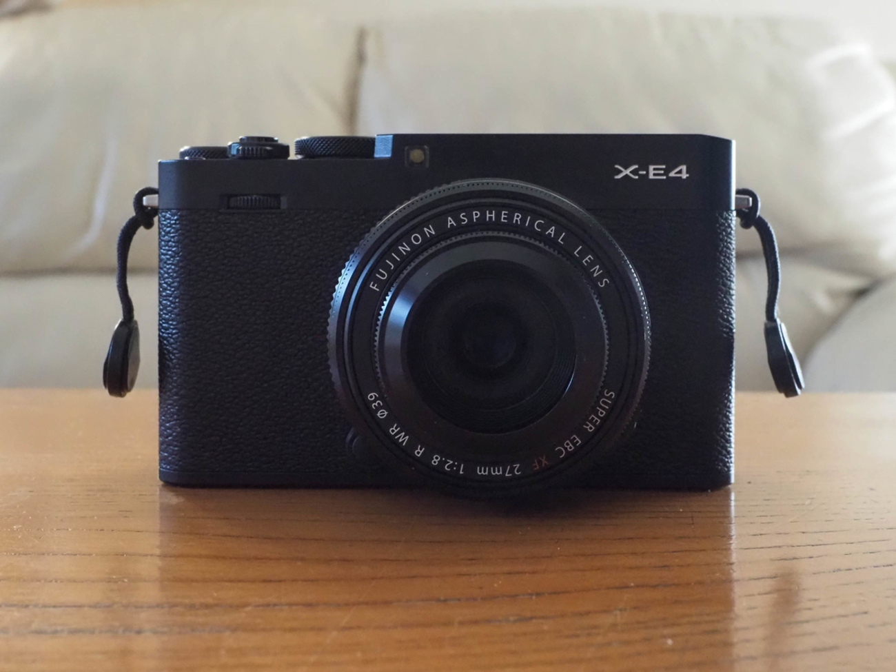一足早い自分へのご褒美という事で、【FUJIFILM】X-E4レンズキッドと 