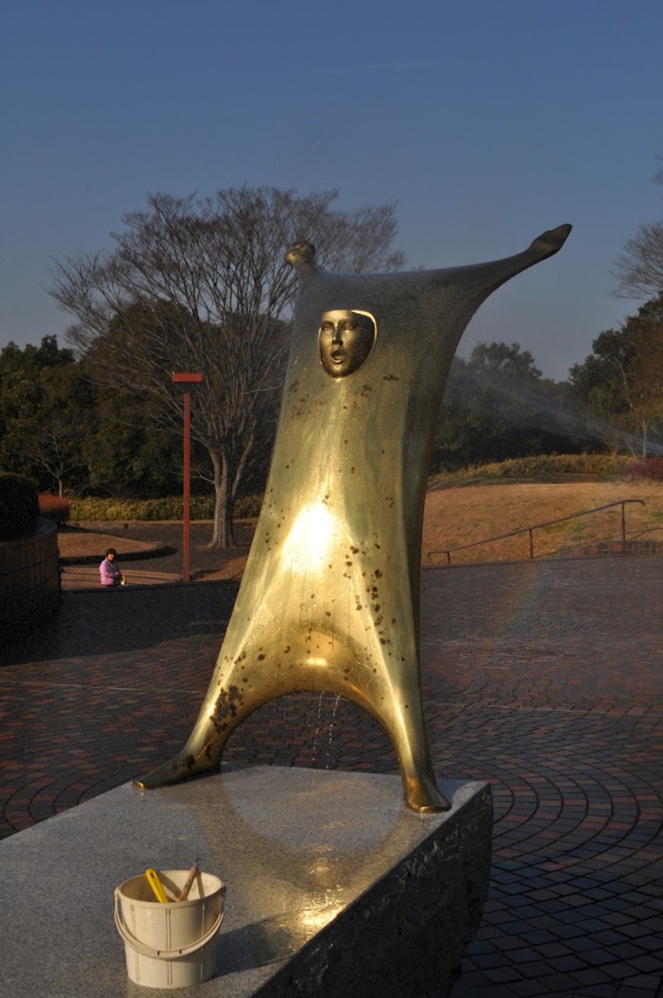 土田隆生《＜眩驚＞-Ⅲ》○○年,青葉の森公園_20160106撮影