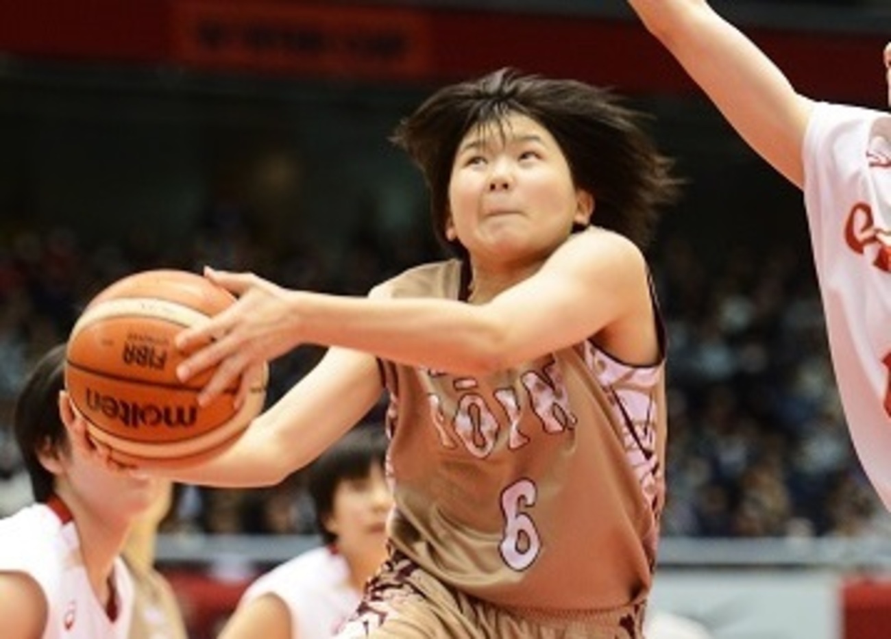ウインターカップ女子 大阪桐蔭が初優勝 エース退場のピンチから逆転 