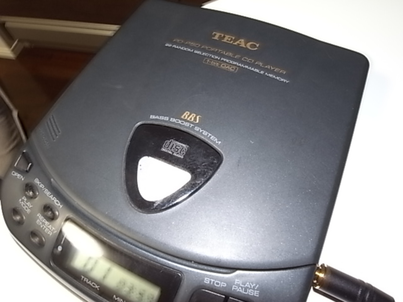 美品◎TEAC ポータブルCDプレーヤー PD-P50 Yahoo!オークション -「teac」(ポータブルプレーヤー