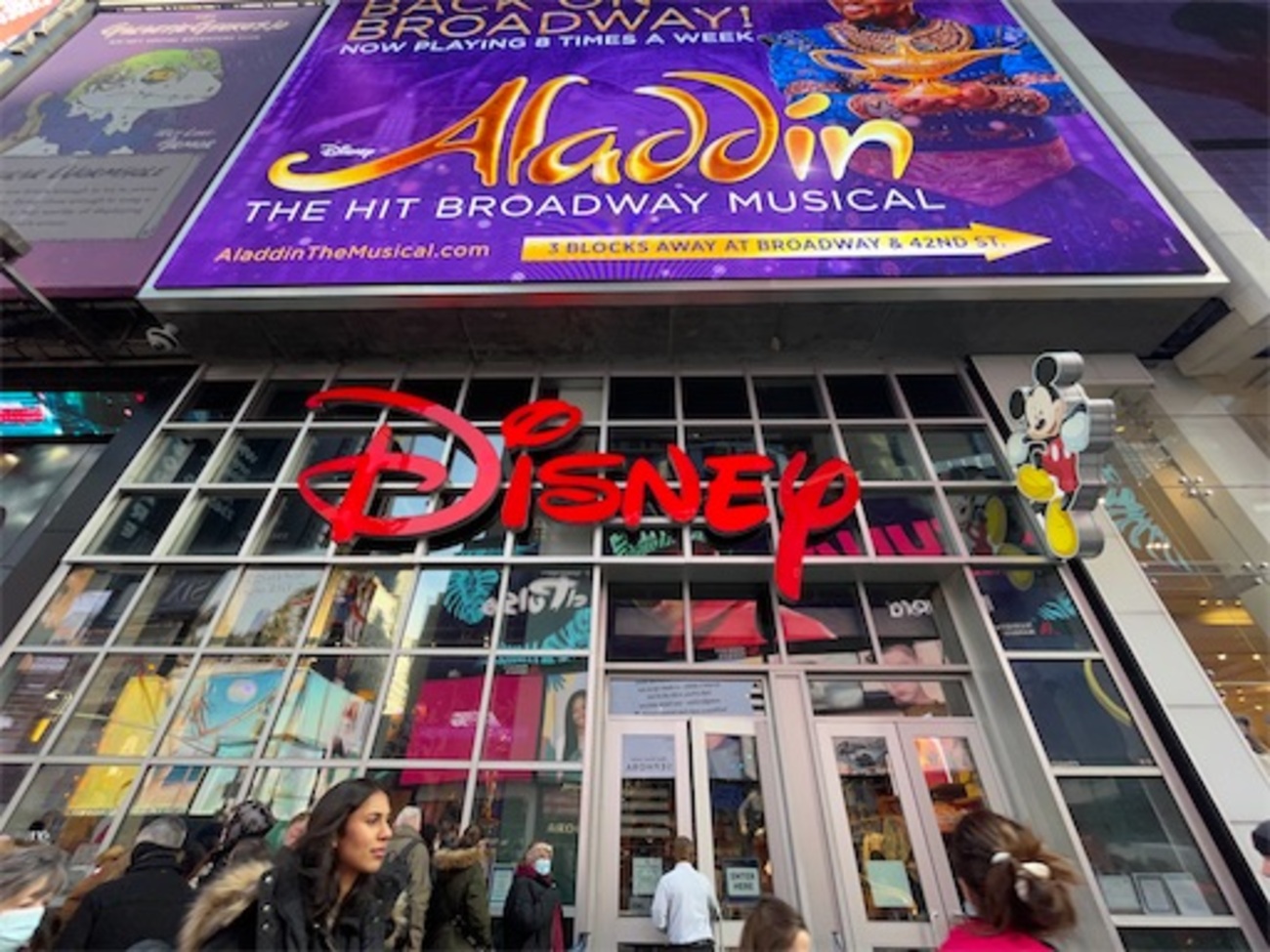 yousaya　ディズニーストアー Store Info｜Disney Store｜Official Disney