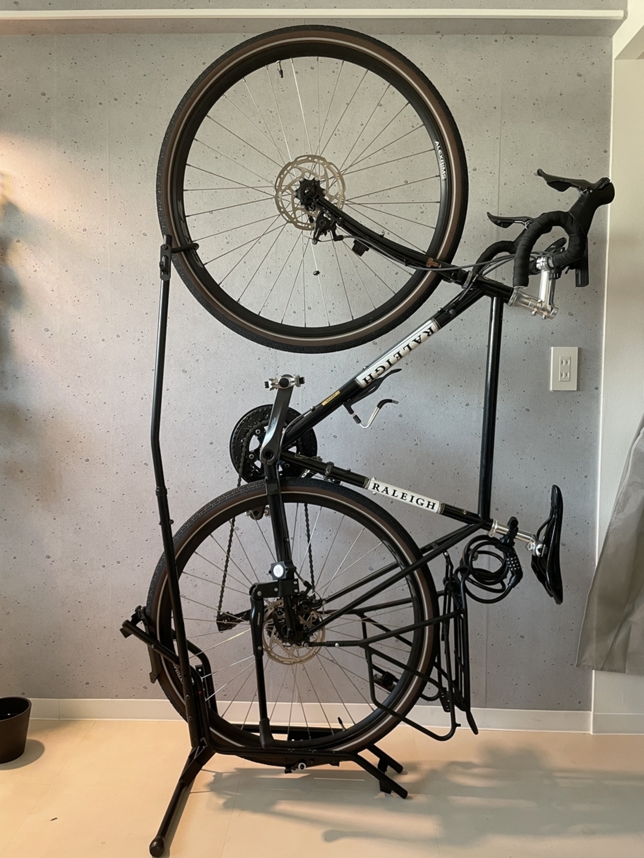 ミノウラ DS-2200が自転車縦置きの夢を叶えてくれた - やわらかテック