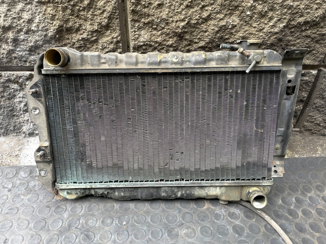 U15t Radiator 三菱 ミニキャブ U15T ラジエーター - 昭和電機工業所-ラジエーター修理