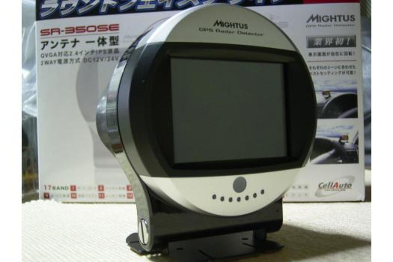 レーダー探知機の革命児！？カー用品】レーダー探知機は“鳴物”から安全 