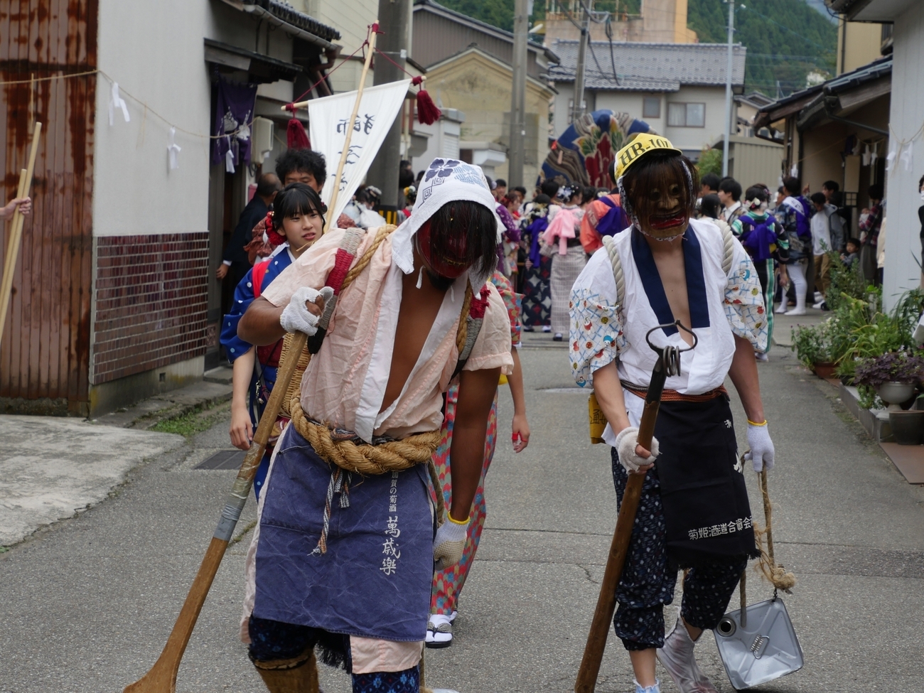 ほうらい祭り「獅子方・獏面」 - 金沢おもしろ発掘