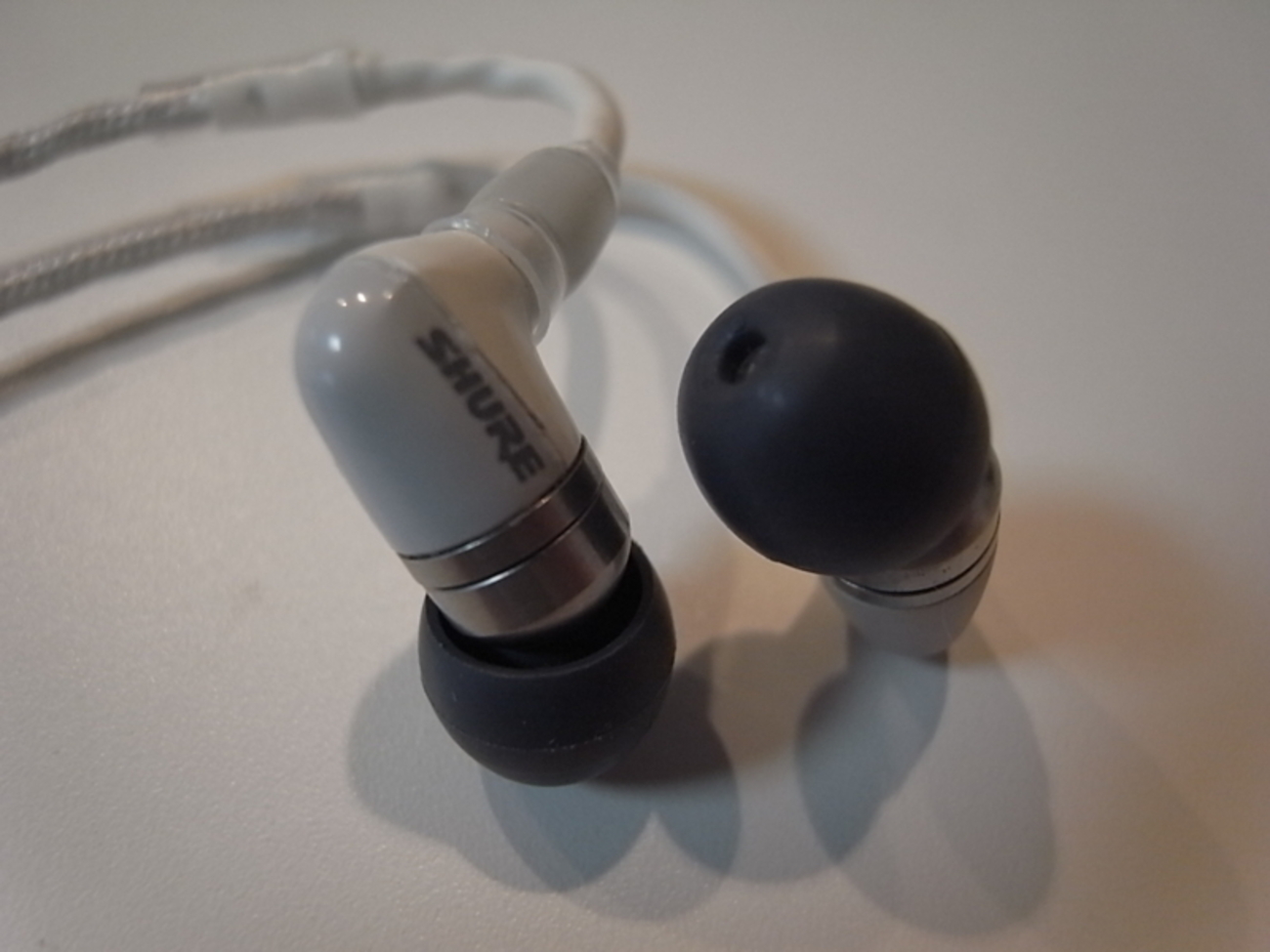 【極稀少】SHURE E4c 当時物完品 ケーブル硬化なし 付属品完全未使用品 SHURE E4cのリケーブル、修理 後編 - 不器用貧乏メモ