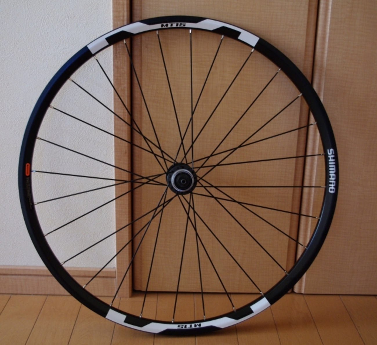★激レア☆ SHIMANO MT15 ホイール フロント 完組 ☆激レア☆ SHIMANO MT15 ホイール フロント 完組