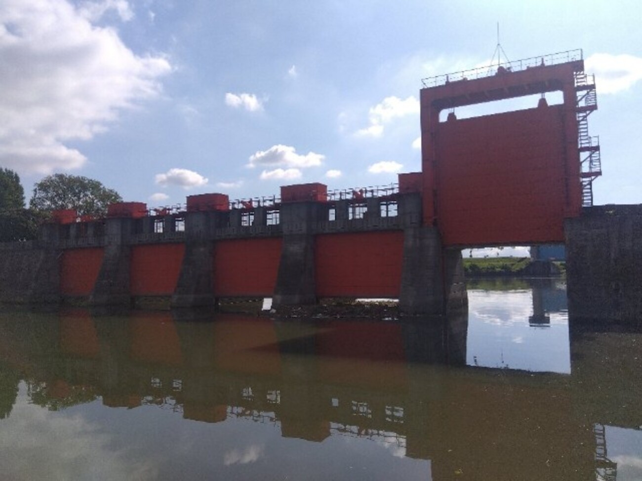 荒川放水路「岩淵水門」は心霊スポットでありながらも首都圏を水害から守る名スポット - だいだらボッチの激安おでかけバンザイ