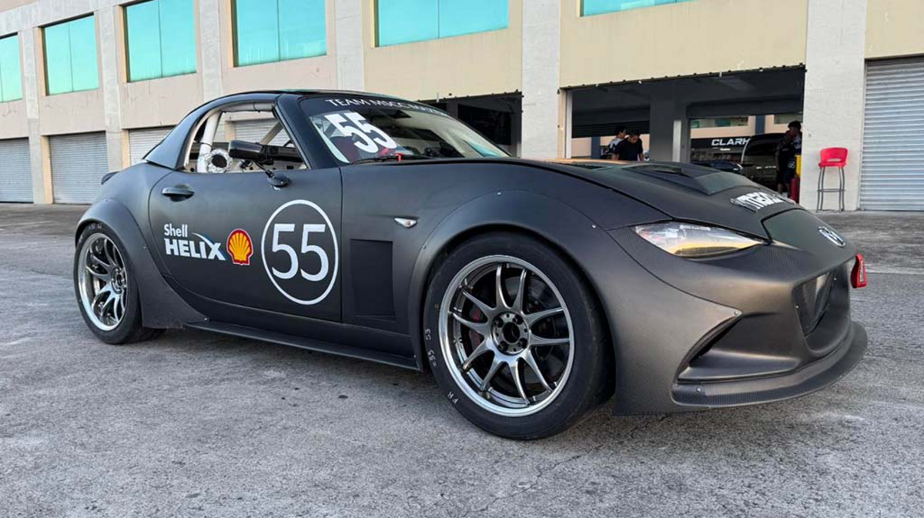 フィリピンマツダが「フルカーボンボディのMX-5（ロードスター）」の