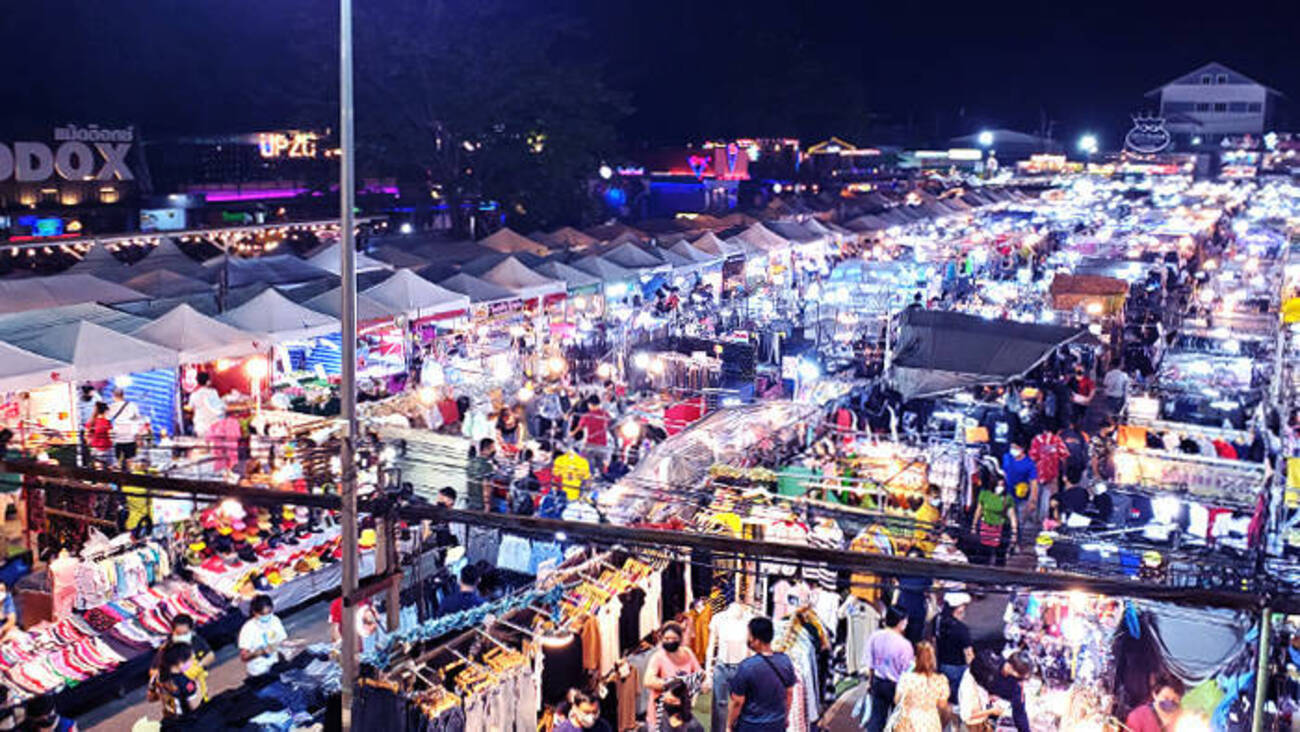 バンコクのナイトマーケット インディーマーケットの紹介 - なんとなくバンコクに移住してみました