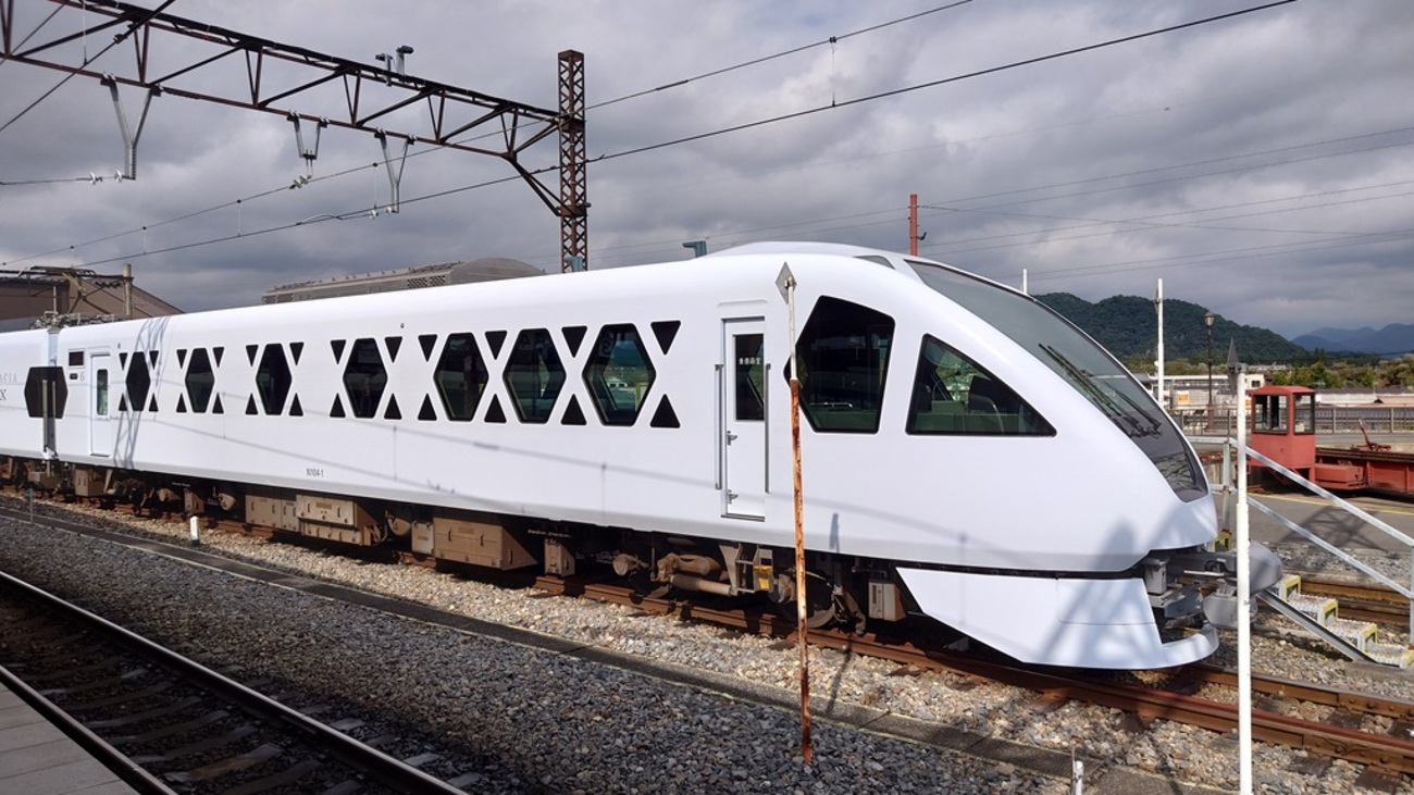 鉄道ブルーリボン賞プレート【東武100系スペーシア】 ブルーリボン賞受賞 スペーシアX プレート