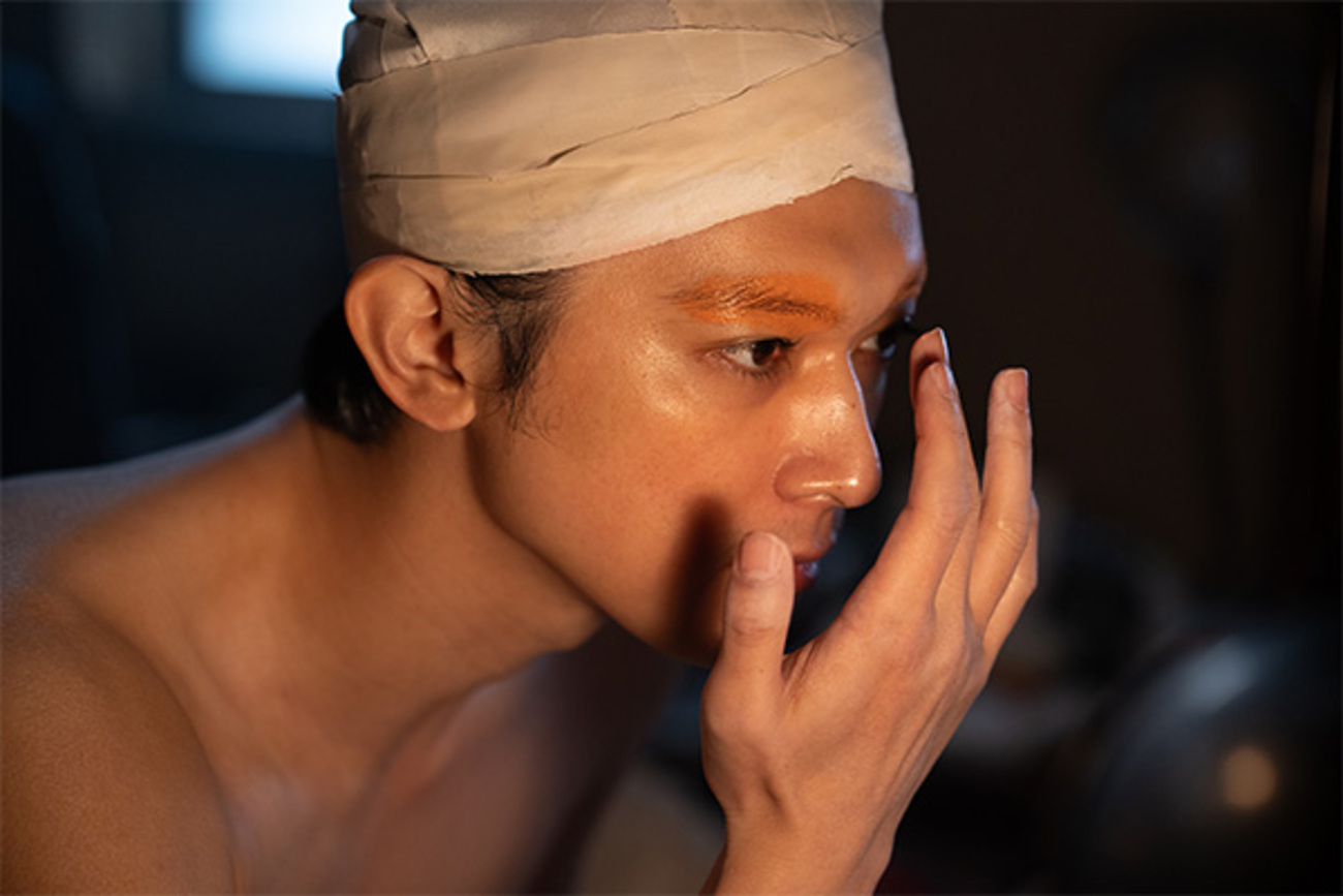 大ヒット中の映画『国宝』を観たら、原作小説も読みたくなる