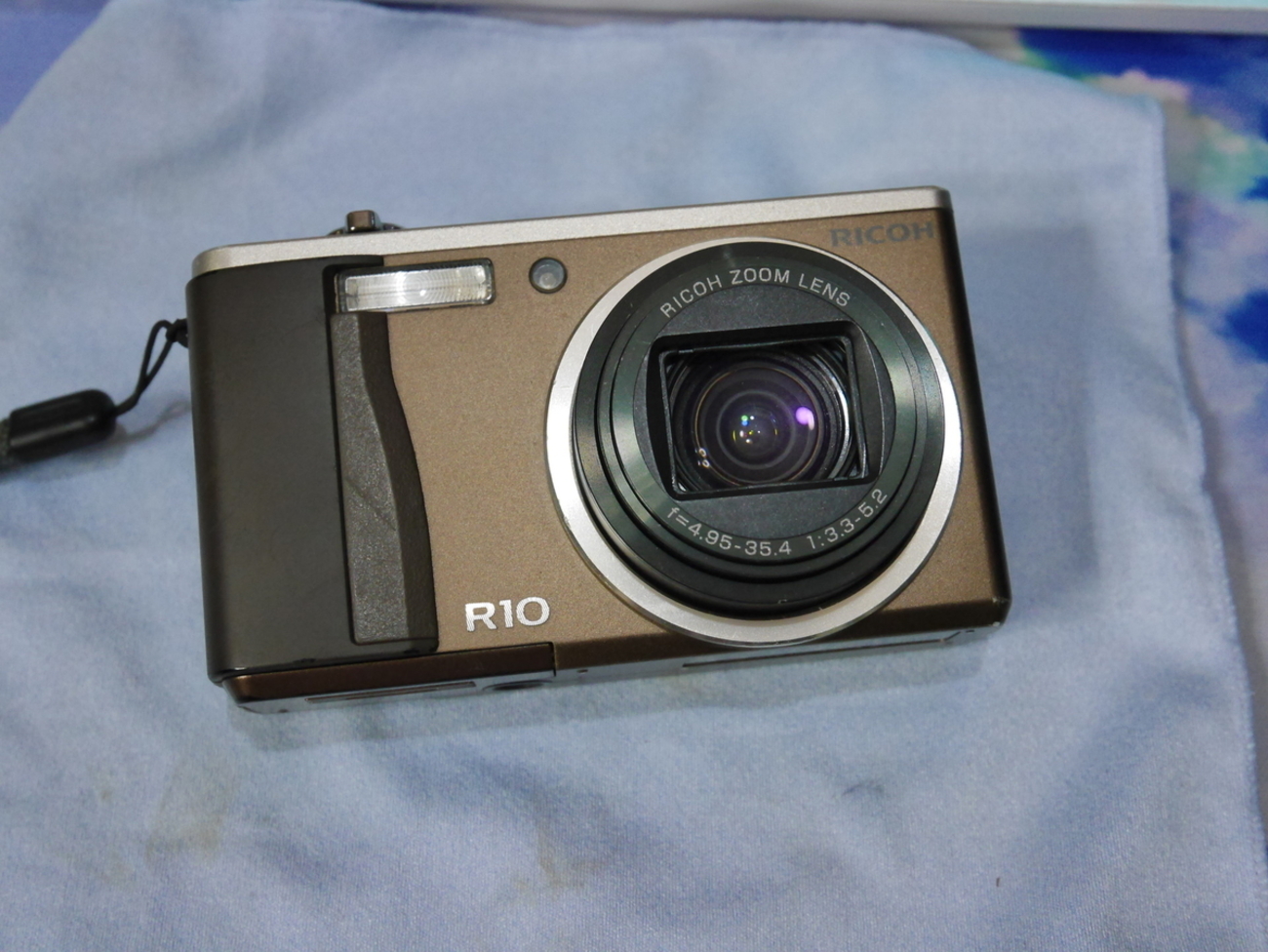 13年前のデジカメを修理してみた RICOH R10 - Shioika Blog